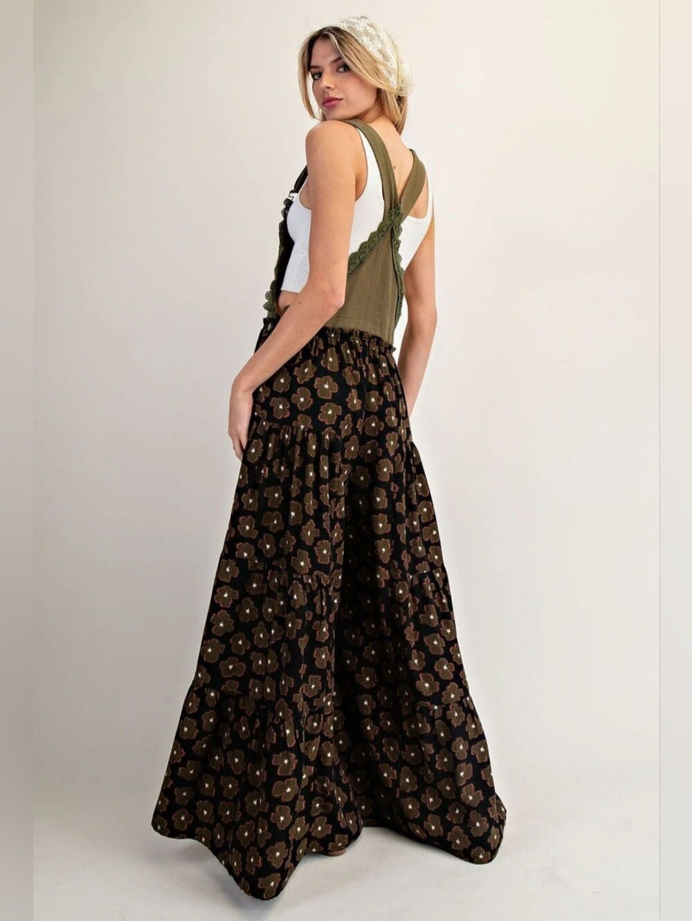 eesome Olive Floral Printed Scalloped Lace Trim Tiered Wide-Leg Jumpsuit - Picture 3 of 10